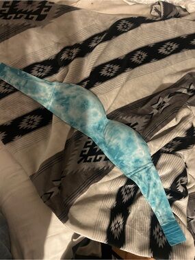 VS Pink Tie-Dye Light Blue Bandeau Bra